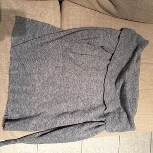 Abercrombie & Fitch Gray Sweater Size Small